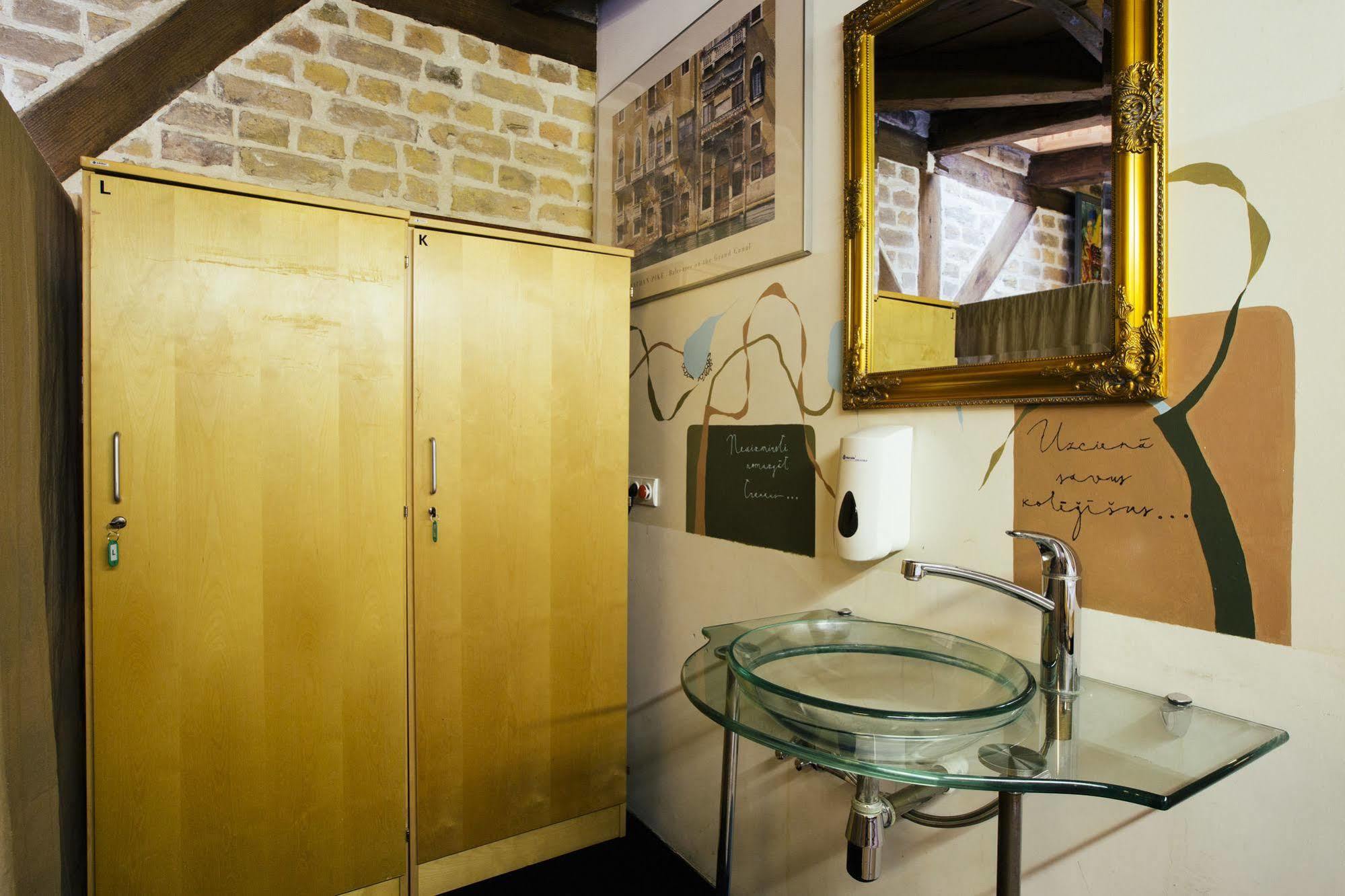 Amalienhof Guesthouse รีกา ภายนอก รูปภาพ