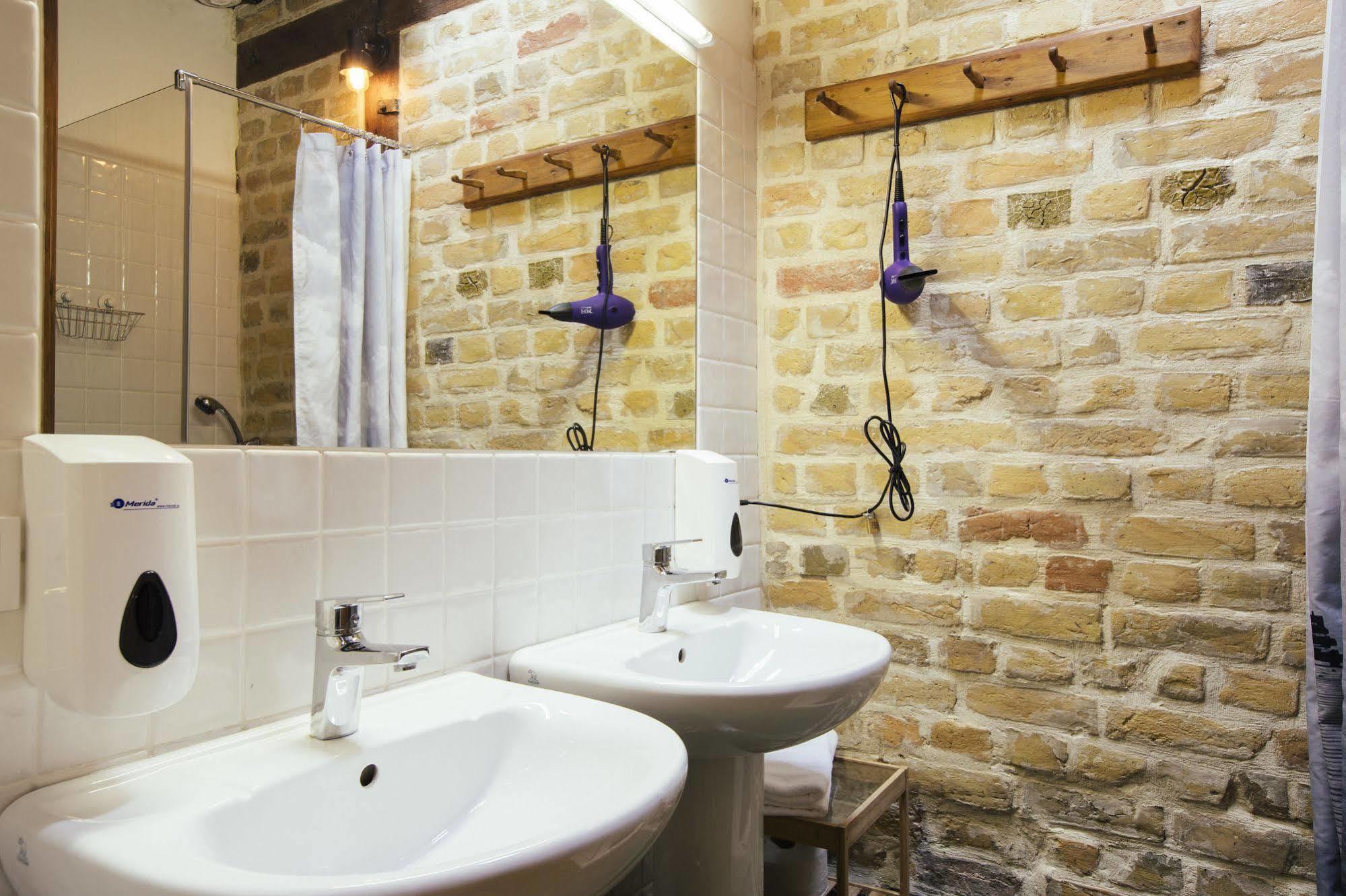 Amalienhof Guesthouse รีกา ภายนอก รูปภาพ